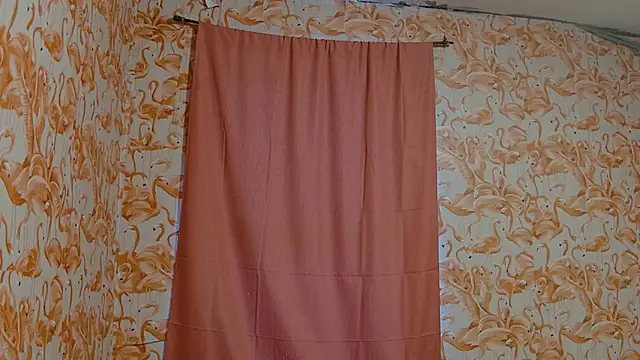 strawberrysmoothie online show from February 15, 2026, 9:44 pm