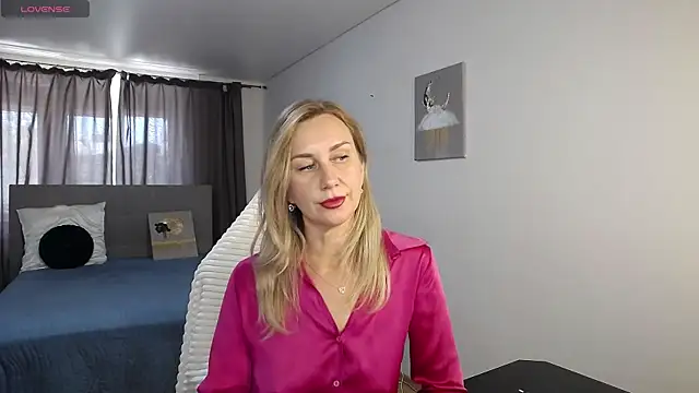 Vanessa Nowak online show from July 12, 2026, 6:59 am