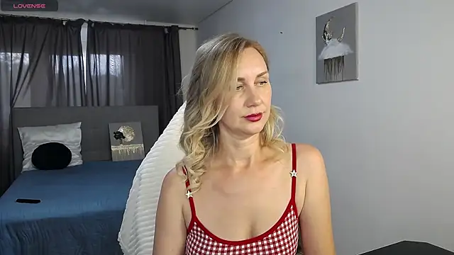 Vanessa Nowak online show from July 15, 2026, 2:00 pm