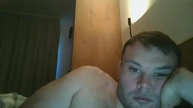 hotshot5395 online show from September 28, 2025, 5:02 am