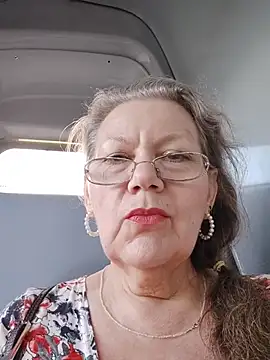 Snapshot of Snezhana chatting on June 23, 2026, 4:27 pm Snezhana online show from June 23, 2026, 4:27 pm