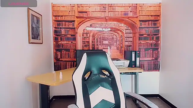 khiara moretti online show from February 3, 2025, 7:31 pm