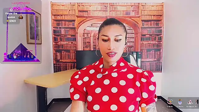 khiara moretti online show from February 7, 2025, 1:36 am