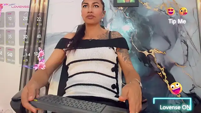 khiara moretti online show from April 24, 2026, 11:23 am
