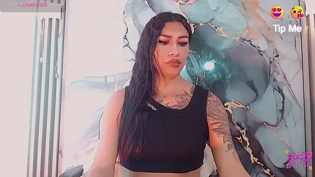 Snapshot of khiara_moretti chatting on August 1, 2026, 11:31 am khiara moretti online show from August 1, 2026, 11:31 am