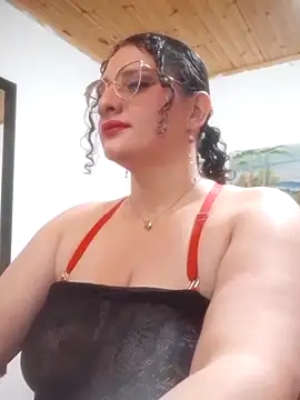 Snapshot of Aleja_Gonzales chatting on March 21, 2025, 10:17 pm Aleja Gonzales online show from March 21, 2025, 10:17 pm