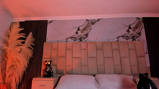 Agathaargent  online show from March 7, 2026, 9:56 pm