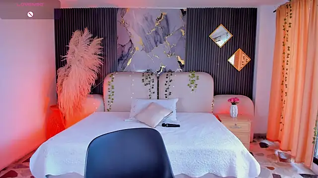 Agathaargent  online show from March 11, 2026, 4:13 pm