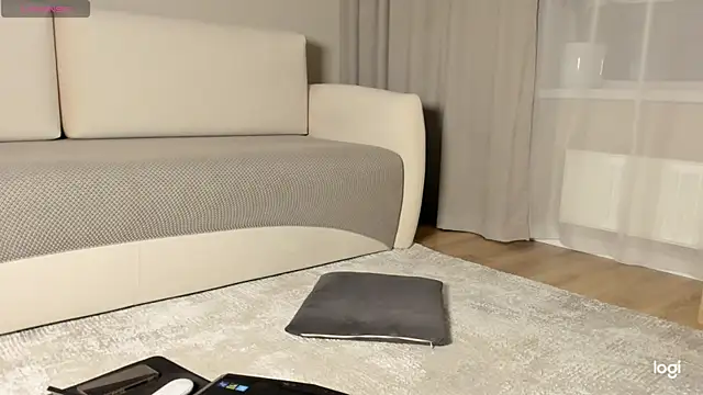 Snapshot of AmelinaLove chatting on October 12, 2025, 11:59 pm AmelinaLove online show from October 12, 2025, 11:59 pm