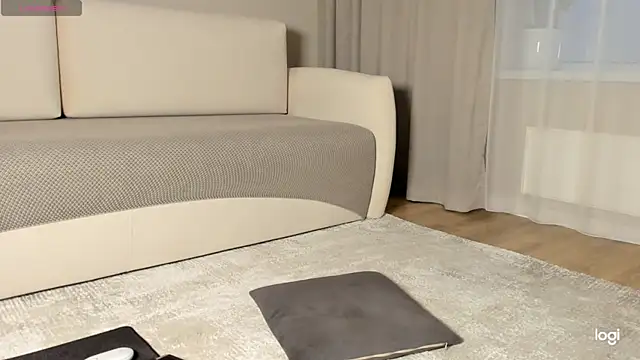 AmelinaLove online show from December 18, 2025, 2:17 am