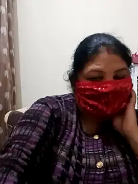 Snapshot of Shoni__ chatting on December 17, 2024, 6:09 pm Shoni online show from December 17, 2024, 6:09 pm