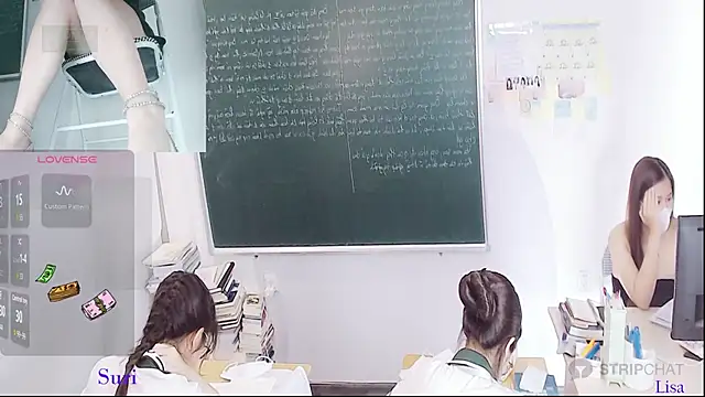 Snapshot of _Math_ chatting on June 11, 2026, 2:53 am Math online show from June 11, 2026, 2:53 am