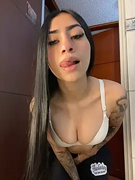 Snapshot of Bunny_sexy01 chatting on June 14, 2026, 2:20 am Bunny sexy01 online show from June 14, 2026, 2:20 am