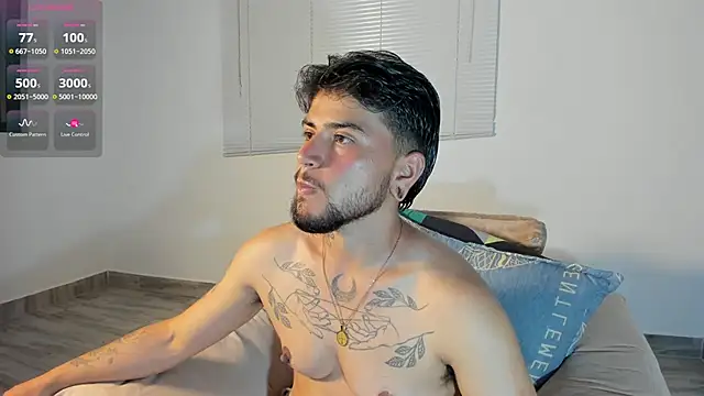 ftmphilip  online show from June 4, 2026, 11:44 pm