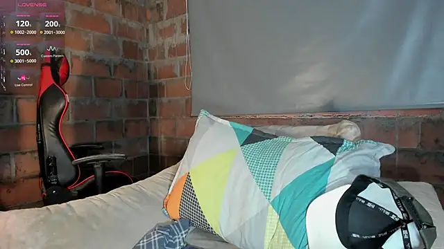 ftmphilip  online show from July 18, 2026, 1:37 pm