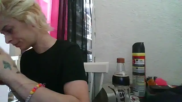 Snapshot of watermellonpussy chatting on May 21, 2026, 5:20 pm watermellonpussy online show from May 21, 2026, 5:20 pm