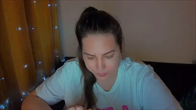  madalexa  online show from December 18, 2024, 9:29 pm