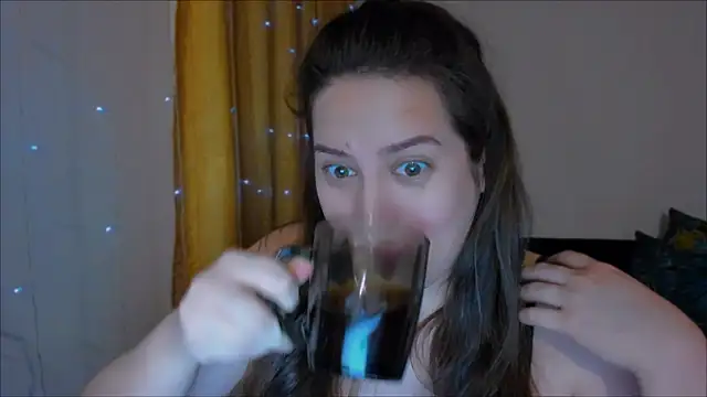  madalexa  online show from February 13, 2025, 10:00 pm