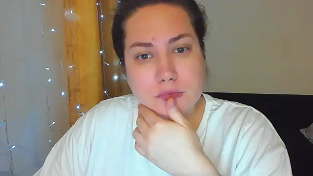  madalexa  online show from March 11, 2026, 8:04 pm