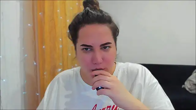 Snapshot of _madalexa_ chatting on April 17, 2026, 11:08 pm madalexa online show from April 17, 2026, 11:08 pm