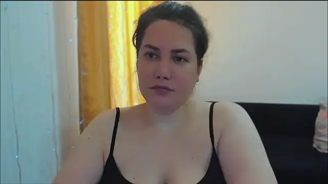 Snapshot of _madalexa_ chatting on July 1, 2026, 1:45 pm madalexa online show from July 1, 2026, 1:45 pm