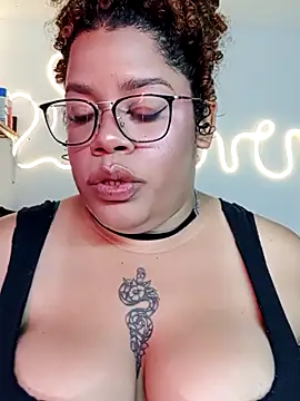 Snapshot of Dirty_sara17 chatting on November 14, 2025, 9:35 pm Dirty sara17 online show from November 14, 2025, 9:35 pm