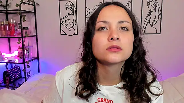 Snapshot of Megan_Rodrigo chatting on September 23, 2025, 7:28 pm Megan Rodrigo online show from September 23, 2025, 7:28 pm