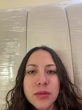 Megan Rodrigo online show from February 2, 2026, 2:05 pm