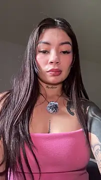 Roxanne 08 online show from May 5, 2026, 6:05 pm