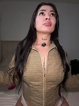 Roxanne 08 online show from May 16, 2026, 6:28 pm