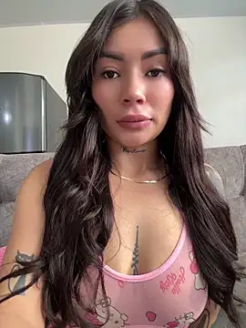 Roxanne 08 online show from July 8, 2026, 6:56 pm