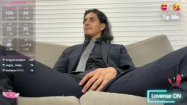 Snapshot of Tom_blunt96 chatting on February 14, 2025, 8:37 pm Tom blunt96 online show from February 14, 2025, 8:37 pm