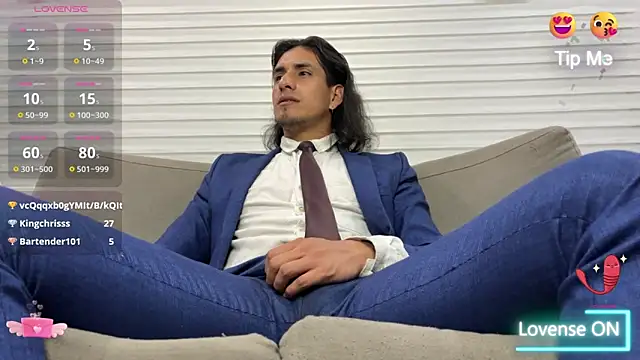 Snapshot of Tom_blunt96 chatting on February 16, 2025, 3:47 am Tom blunt96 online show from February 16, 2025, 3:47 am