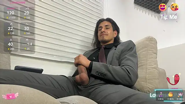 Snapshot of Tom_blunt96 chatting on February 20, 2025, 8:39 am Tom blunt96 online show from February 20, 2025, 8:39 am