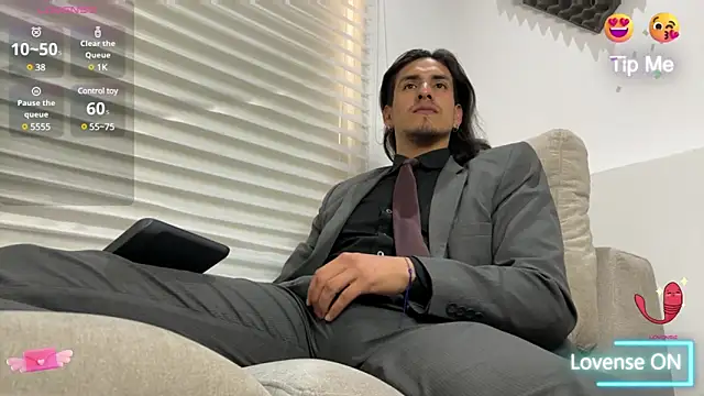 Snapshot of Tom_blunt96 chatting on February 21, 2025, 4:59 pm Tom blunt96 online show from February 21, 2025, 4:59 pm