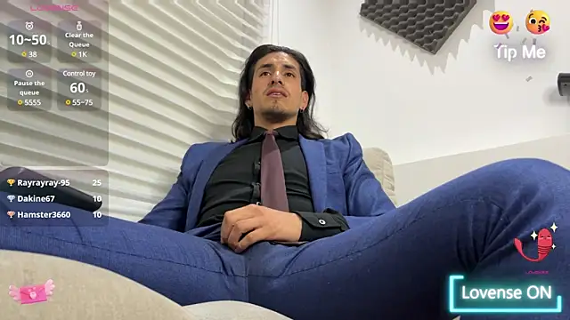 Snapshot of Tom_blunt96 chatting on February 22, 2025, 2:28 am Tom blunt96 online show from February 22, 2025, 2:28 am