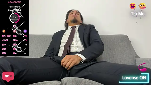 Snapshot of Tom_blunt96 chatting on September 15, 2025, 8:31 pm Tom blunt96 online show from September 15, 2025, 8:31 pm