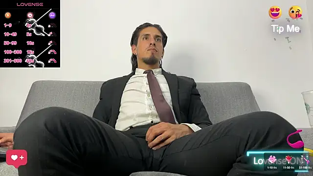 Snapshot of Tom_blunt96 chatting on October 15, 2025, 6:13 am Tom blunt96 online show from October 15, 2025, 6:13 am