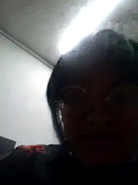 Snapshot of lucky-leah chatting on May 26, 2026, 3:46 am lucky-leah online show from May 26, 2026, 3:46 am
