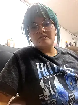Snapshot of lucky-leah chatting on June 12, 2026, 3:49 am lucky-leah online show from June 12, 2026, 3:49 am