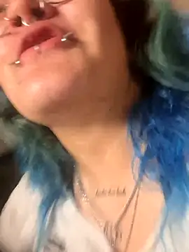 Snapshot of lucky-leah chatting on July 22, 2026, 3:31 am lucky-leah online show from July 22, 2026, 3:31 am