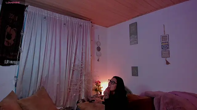 Kayla foxxy online show from August 1, 2026, 11:58 pm