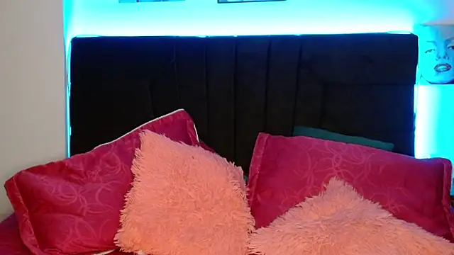 pearllatin online show from January 10, 2025, 11:50 pm