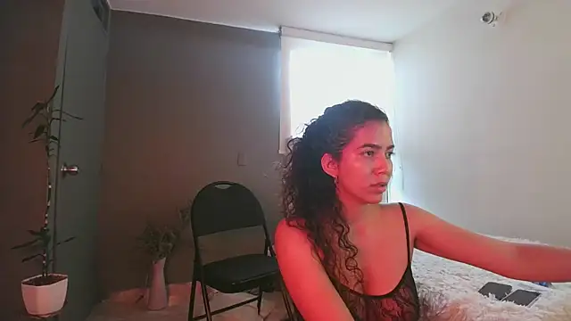 Snapshot of arteverena chatting on January 24, 2025, 9:15 pm arteverena online show from January 24, 2025, 9:15 pm