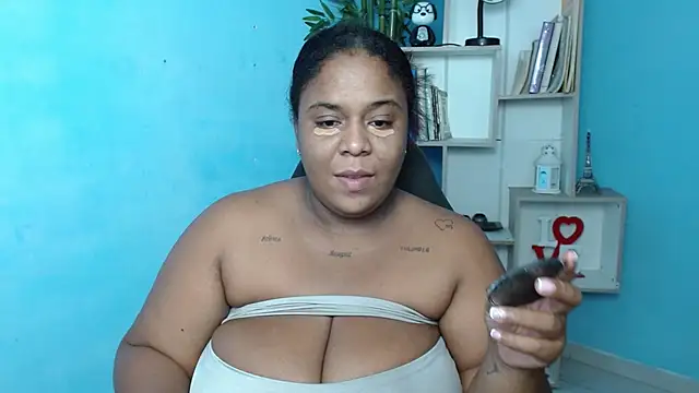 Snapshot of bbw_charlote chatting on February 15, 2025, 8:11 am bbw charlote online show from February 15, 2025, 8:11 am