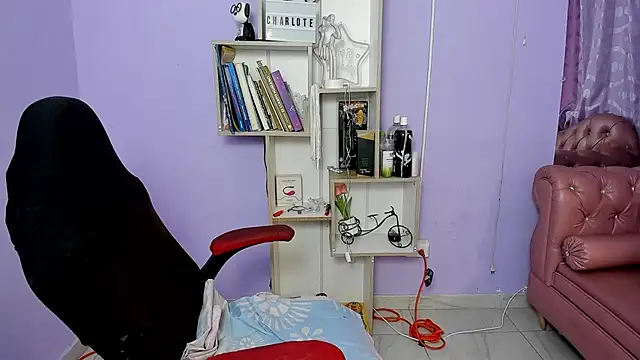 Snapshot of bbw_charlote chatting on October 23, 2025, 12:15 pm bbw charlote online show from October 23, 2025, 12:15 pm