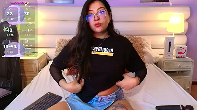 Snapshot of milan_sweet chatting on June 18, 2026, 8:46 pm milan sweet online show from June 18, 2026, 8:46 pm