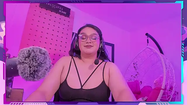Snapshot of MegariaB chatting on July 14, 2026, 2:38 am MegariaB online show from July 14, 2026, 2:38 am
