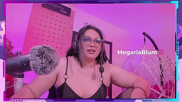 Snapshot of MegariaB chatting on July 16, 2026, 3:34 am MegariaB online show from July 16, 2026, 3:34 am