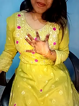 Snapshot of Dayna-36 chatting on March 3, 2025, 5:18 pm Dayna-36 online show from March 3, 2025, 5:18 pm